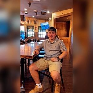 Meet your Posher, Eduardo